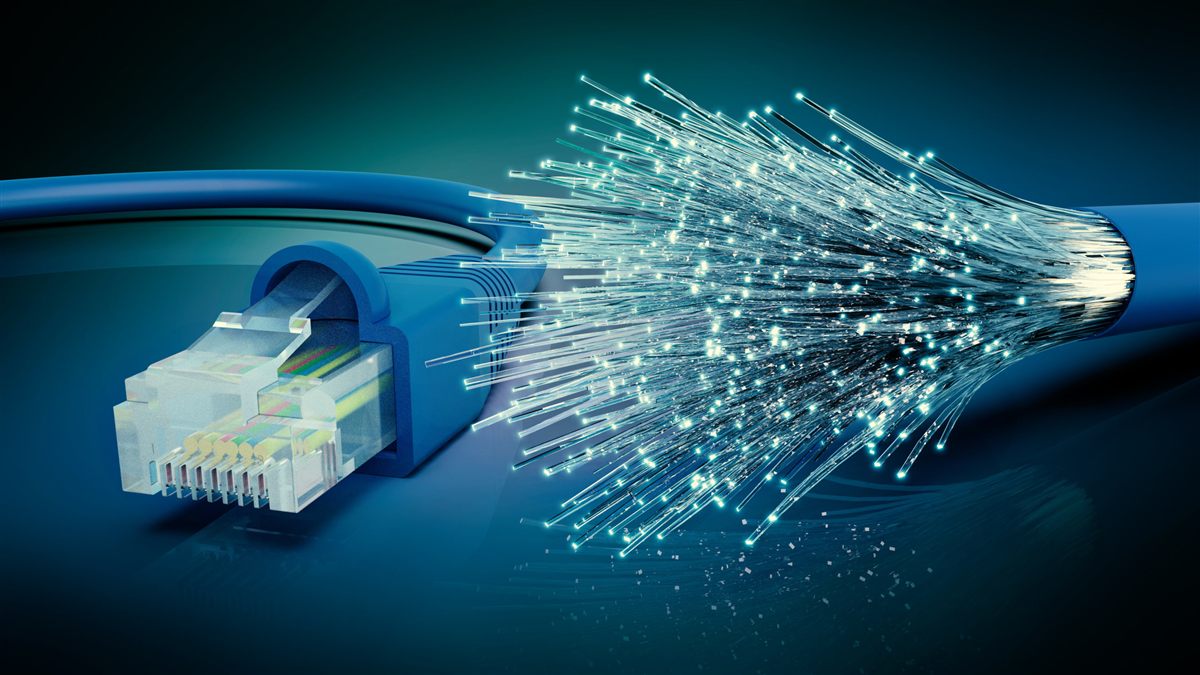 Glasfaserkabel und Netzwerkstecker